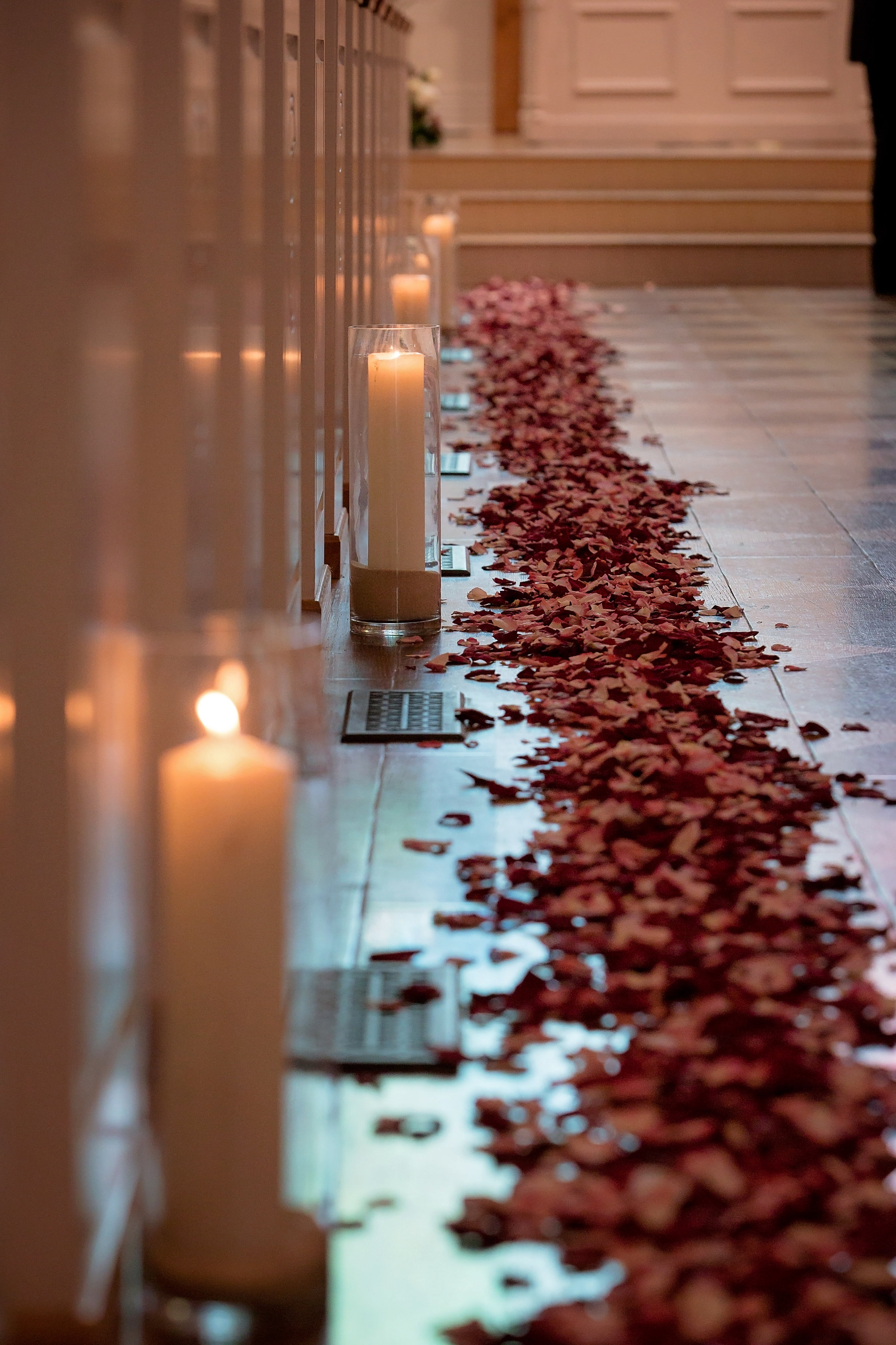 chey-and-ryan-oct-7-2017.kate-fisher-photography.-greenbrier.-gillespies-flowers.-flyboy-naturals-rose-petals.-oct-wedding.-2017.-recd-3.6.18.-kfp-moxey-17-0454.jpg chey-and-ryan-oct-7-2017.kate-fisher-photography.-greenbrier.-gillespies-flowers.-flyboy-naturals-rose-petals.-oct-wedding.-2017.-recd-3.6.18.-kfp-moxey-17-0454.jpg